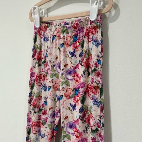 KIDS: Posh Peanut Classic Flower Butterfly Pajama Set - Picture 3 of 7